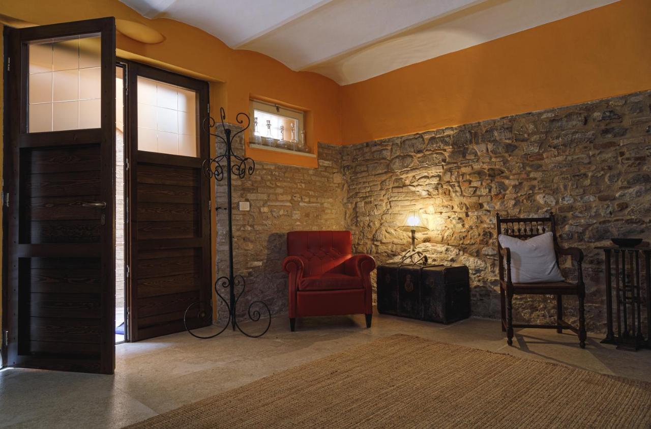 Il Cortile Segreto * San Severino Marche